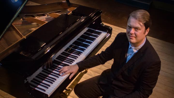 Mendelssohn Piano concerto no. 1  with virtual orchestra! Christmas concert! 