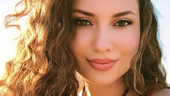 Giulia Mihai's Live Stream