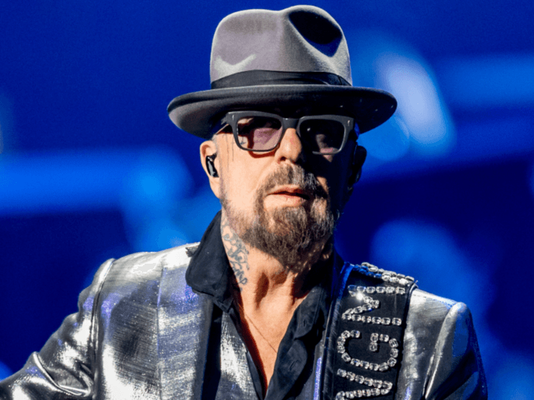 RARE Entity, the venture group co-founded by Eurythmics’ Dave Stewart Joins Lounges.tv to Help Build a Fairer Future for Live Entertainment