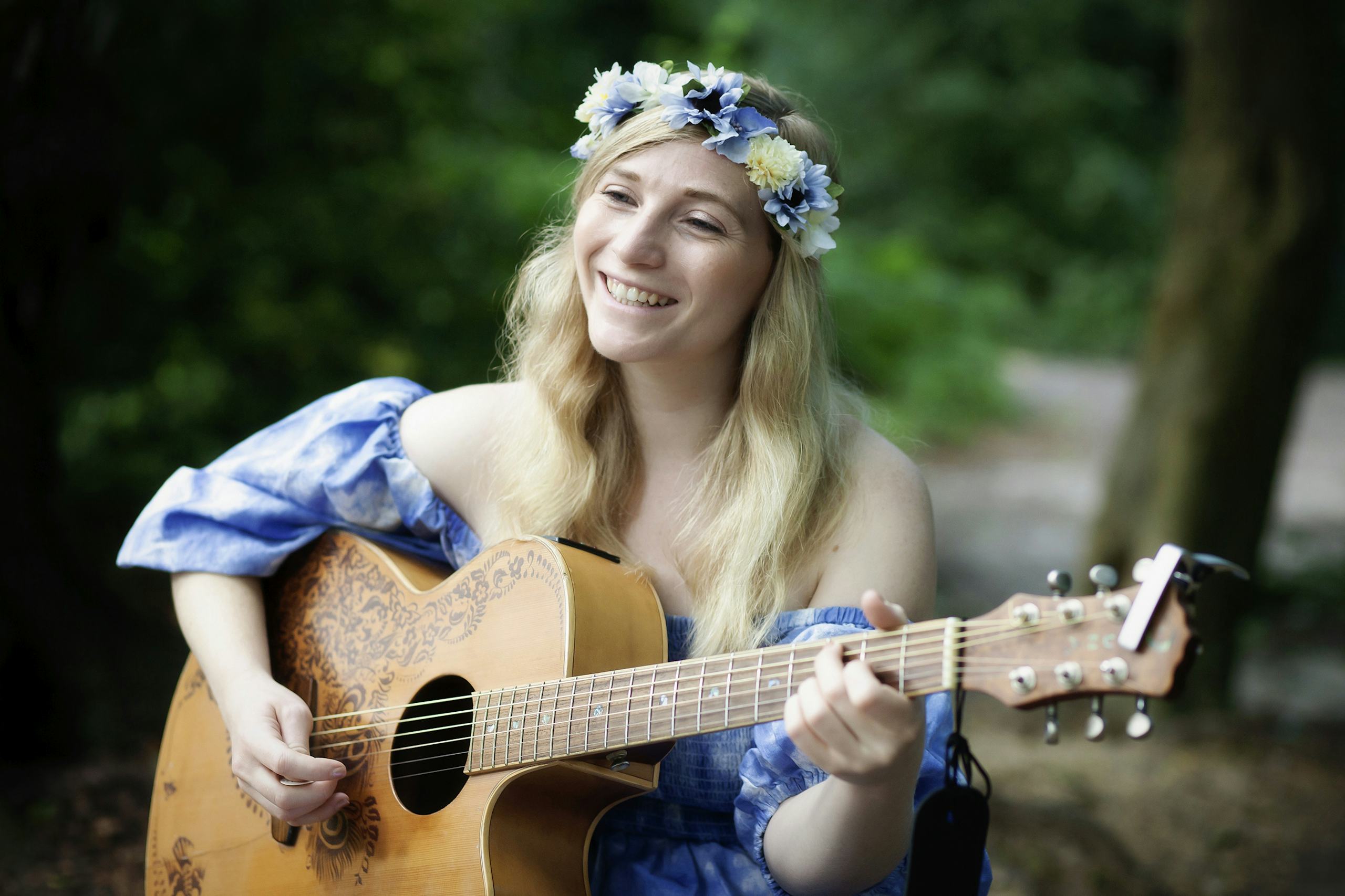 Busker Sessions: Charlotte Campbell