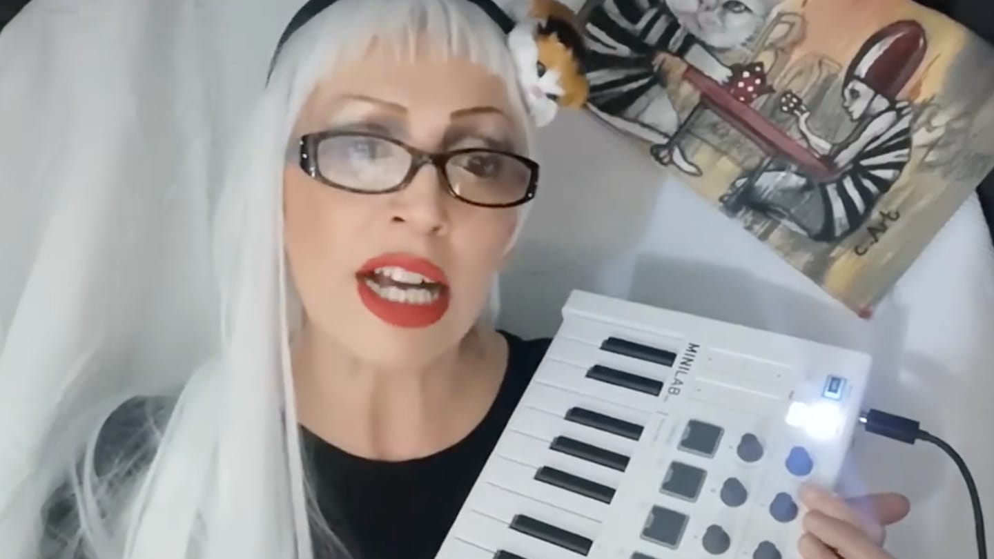 The Cat and Mouse Poem by Sarnia de la Maré FRSA with synth 2020