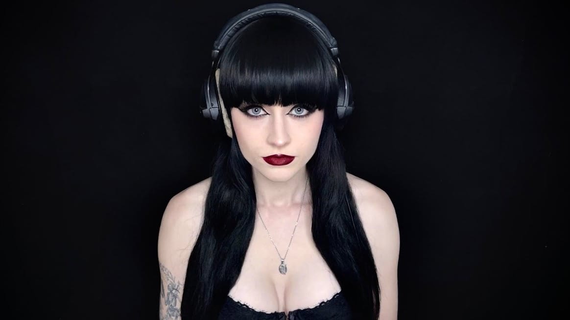 JANET DEVLIN'S HALLOWEEN SPOOKTACULAR - EARLY SHOW