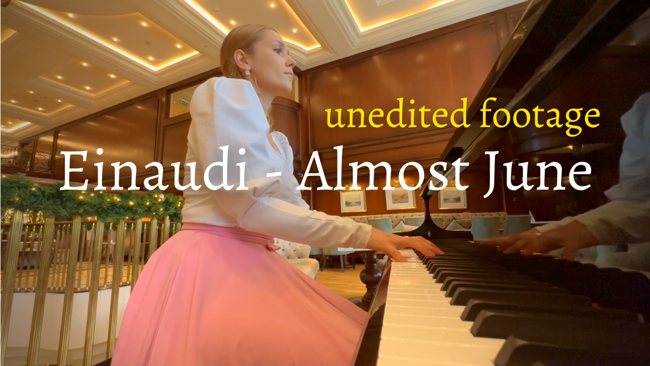 Almost June - Einaudi (live from Hotel Lounge)