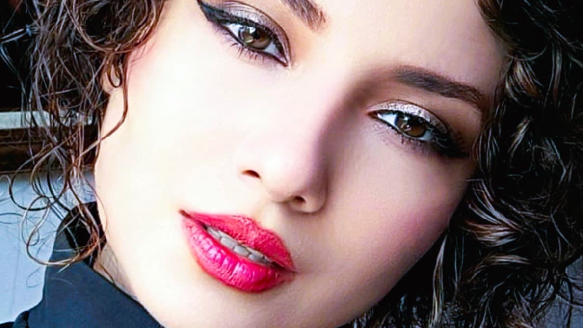 Giulia Mihai's Live Stream